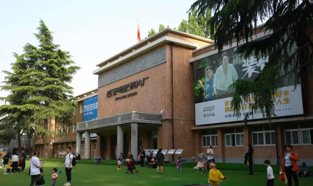 全球最早的六大迪士尼主题乐园pdf(图1)